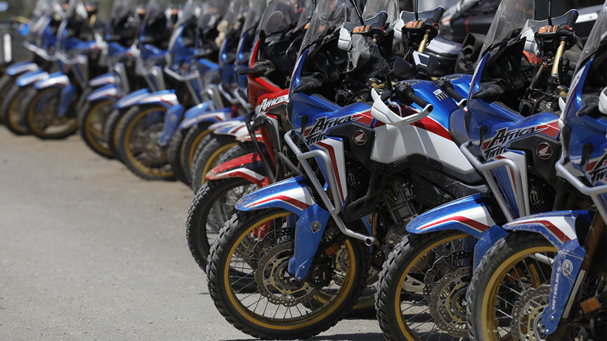 Percorsi in fuoristrada con Africa Twin assieme ai piloti di rally Honda Racing Corporation disposti a condividere le loro abilità.